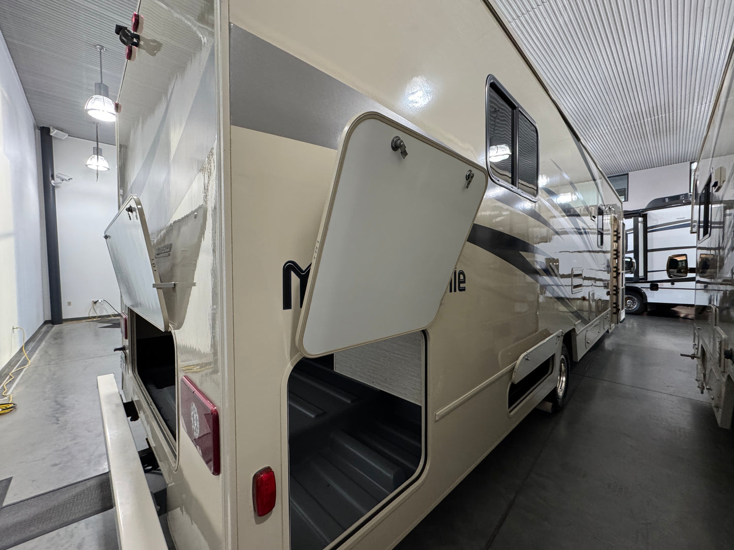 2023 Winnebago Minnie Winnie 31K