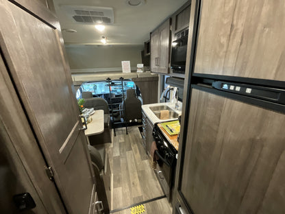 2023 Winnebago Minnie Winnie 22M