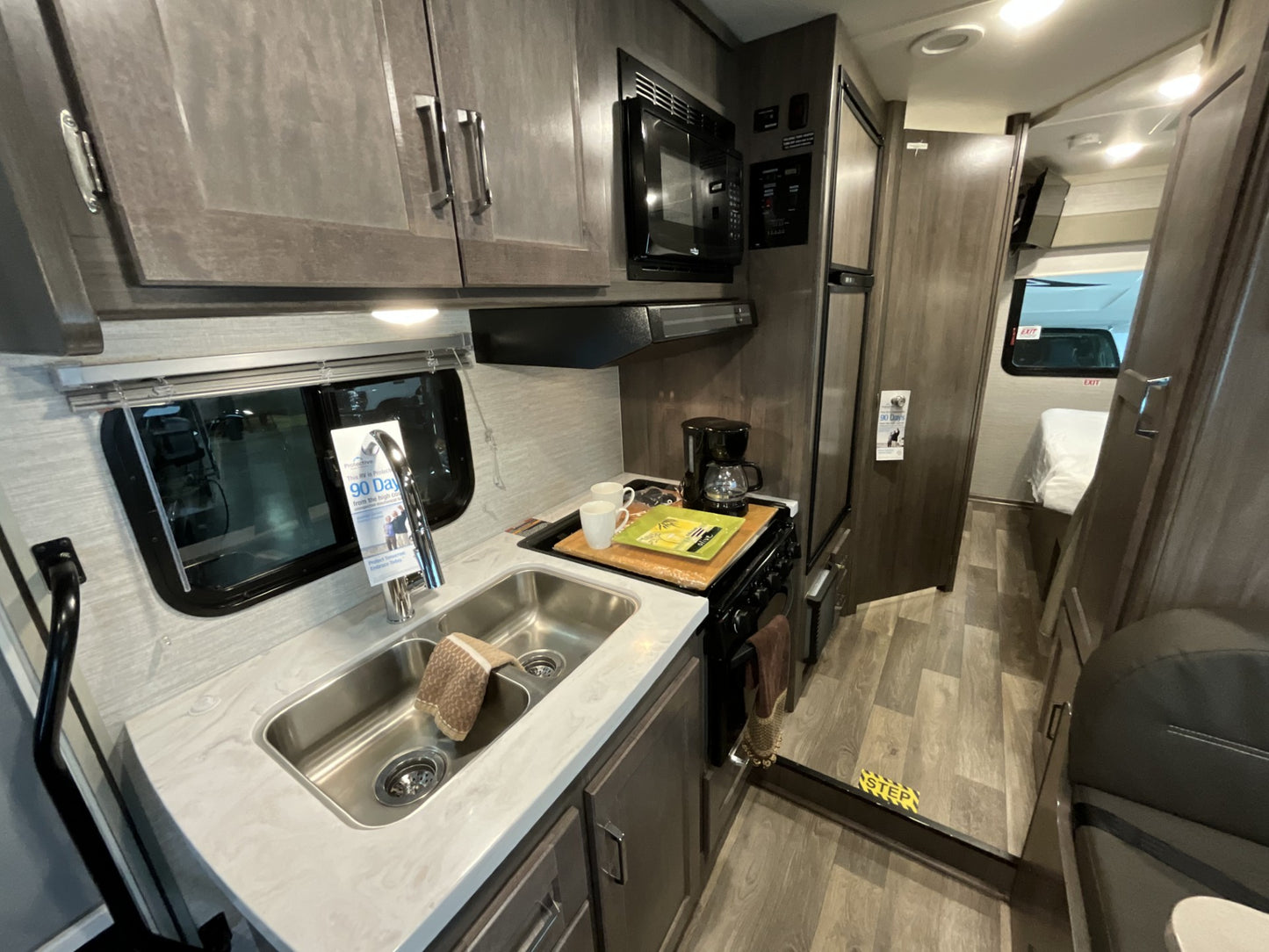 2023 Winnebago Minnie Winnie 22M