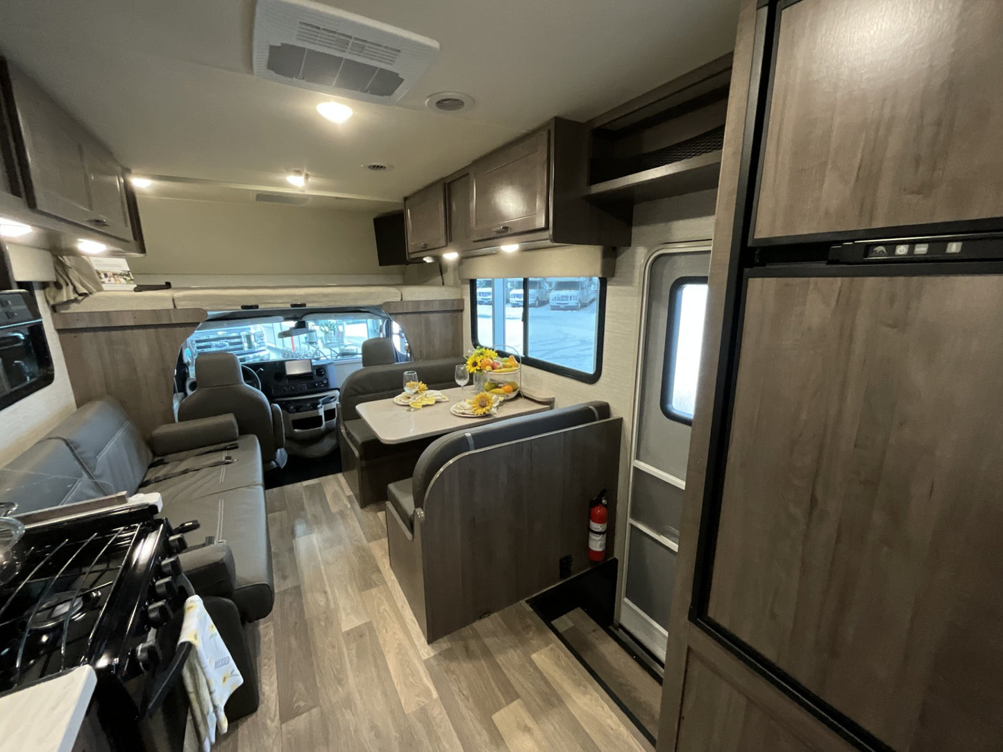 2024 Winnebago Minnie Winnie 25B