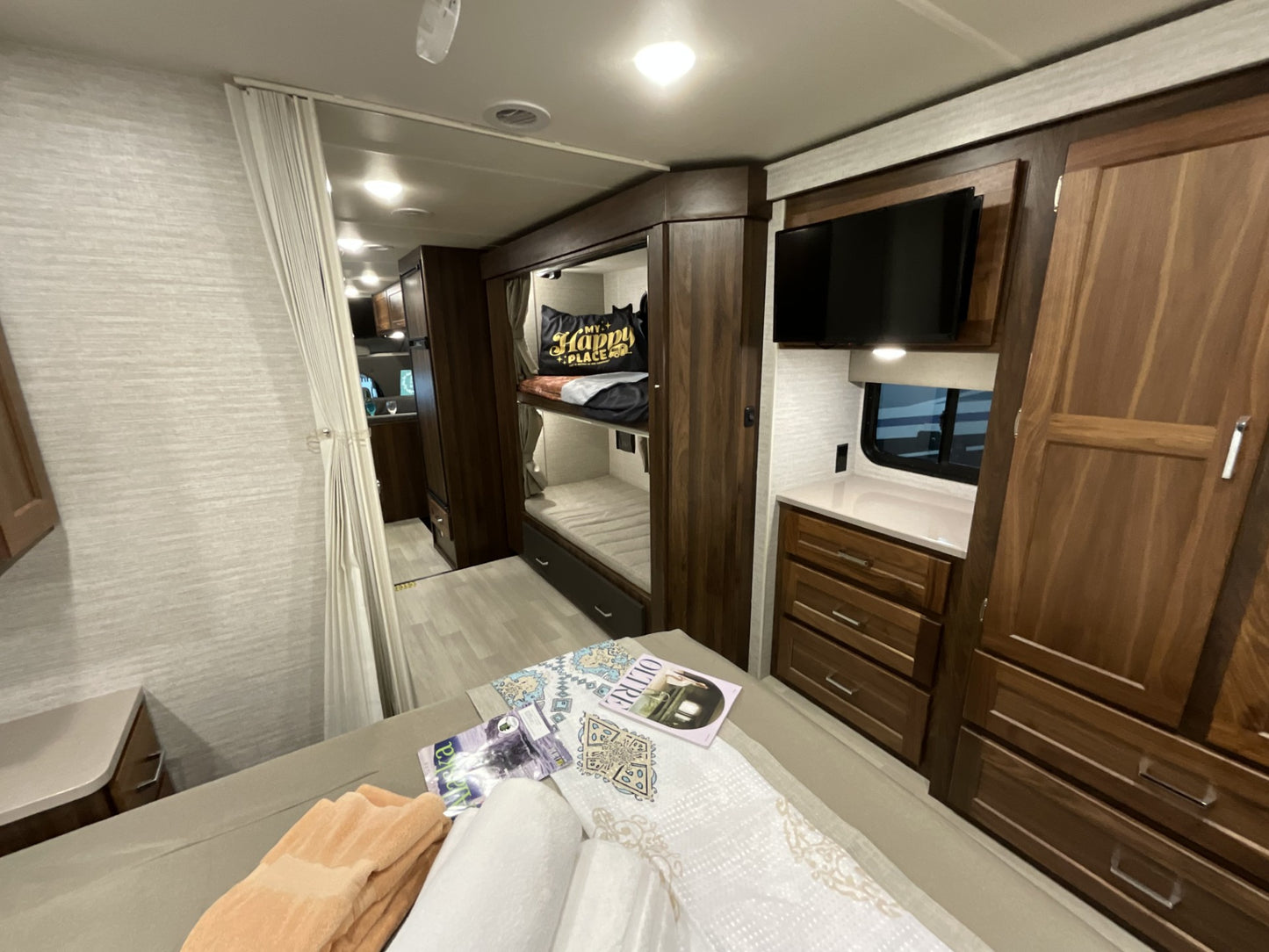 2023 Winnebago Minnie Winnie 31H Bunkhouse