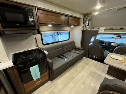 2023 Winnebago Minnie Winnie 31H Bunkhouse