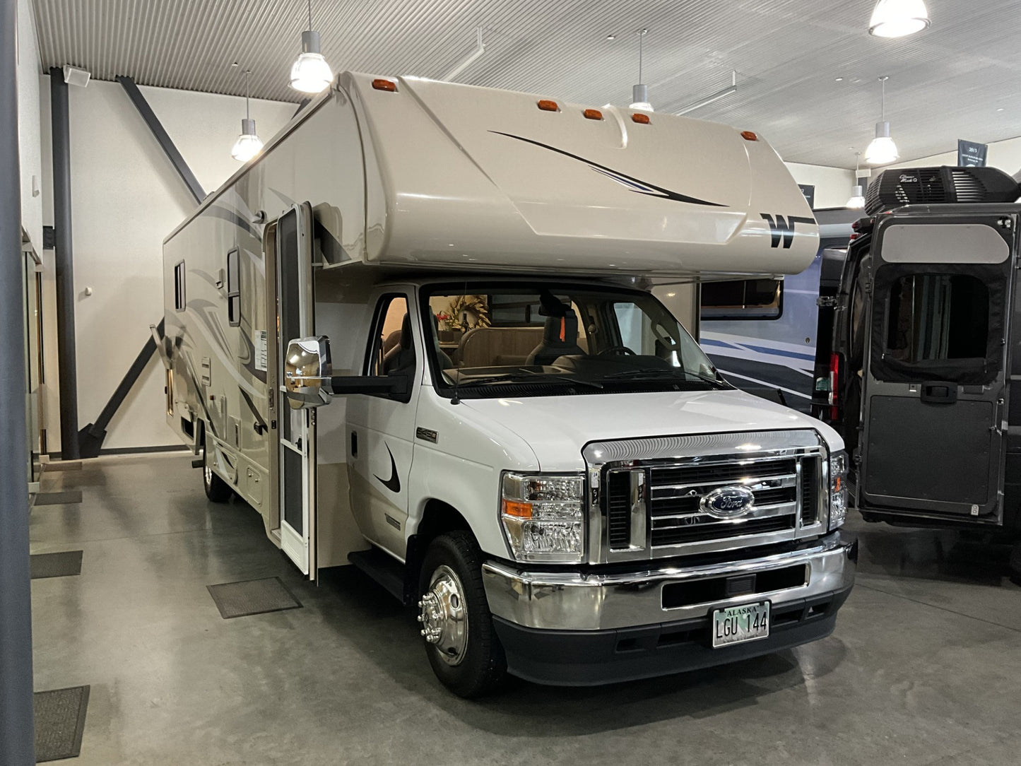 2023 Winnebago Minnie Winnie 31K