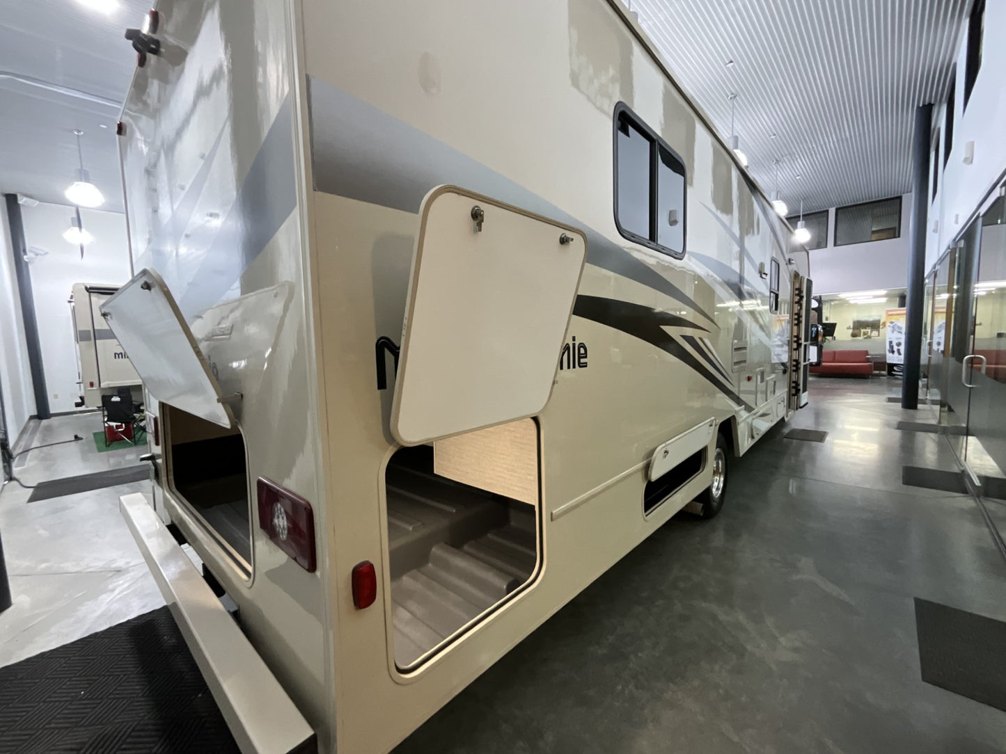 2023 Winnebago Minnie Winnie 31K
