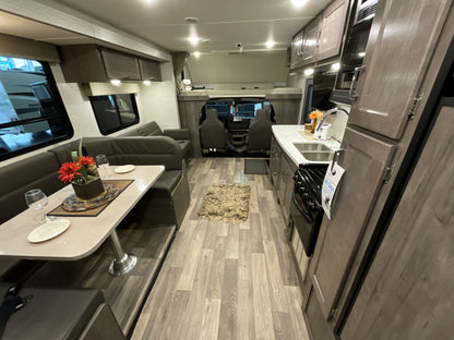 2023 Winnebago Minnie Winnie 31K