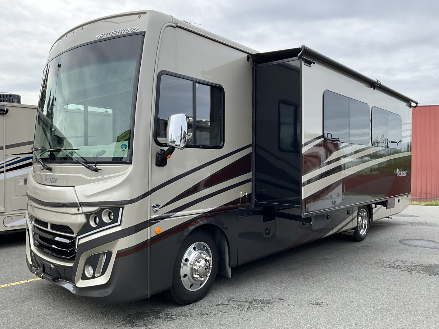 2024 Fleetwood Bounder 33C Trade-In