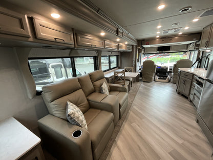 2024 Fleetwood Bounder 33C Trade-In