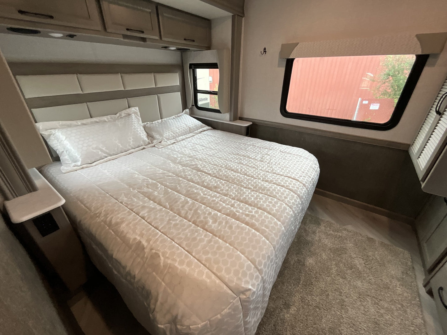 2024 Fleetwood Bounder 33C Trade-In