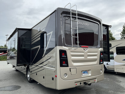 2024 Fleetwood Bounder 33C Trade-In