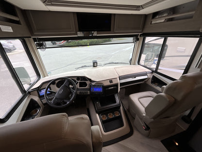 2024 Fleetwood Bounder 33C Trade-In