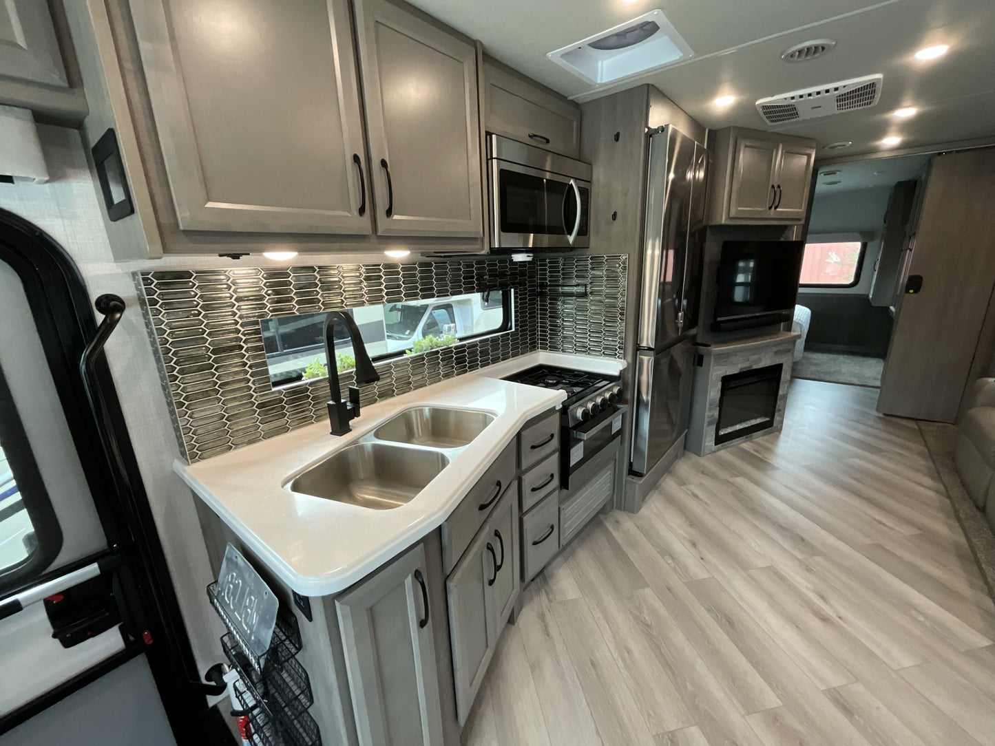 2024 Fleetwood Bounder 33C Trade-In