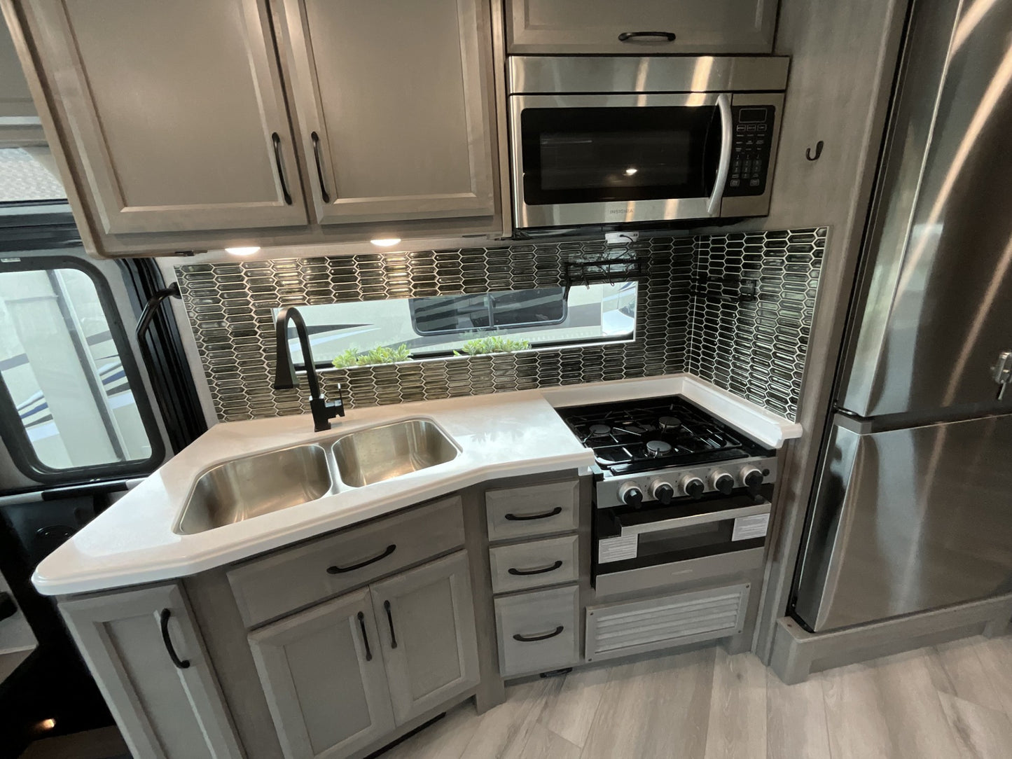 2024 Fleetwood Bounder 33C Trade-In
