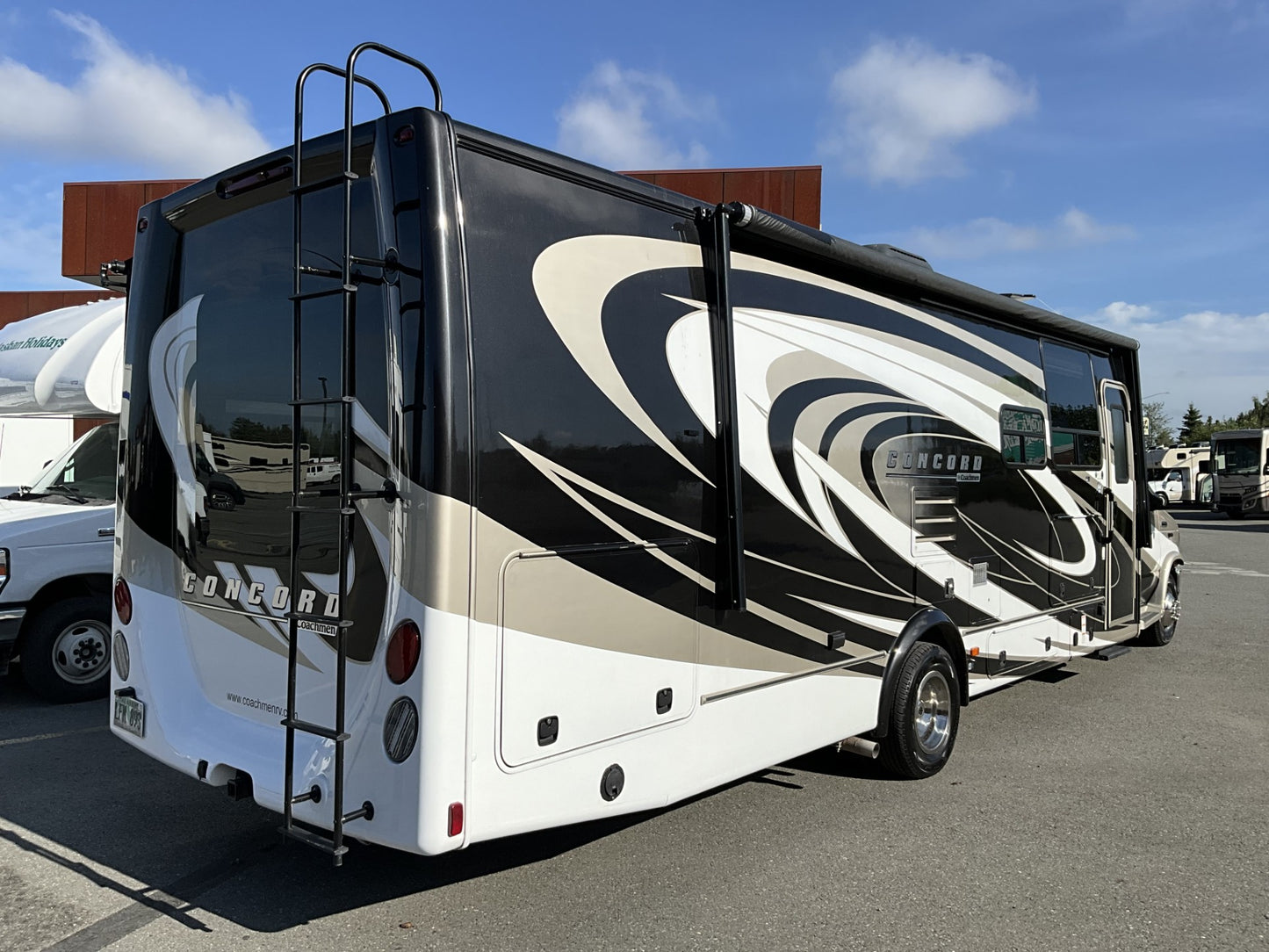 2019 Coachman Concord CNC300DSR Class C TRADE-IN