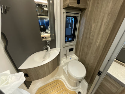 2027 Winnebago Ekko 622A