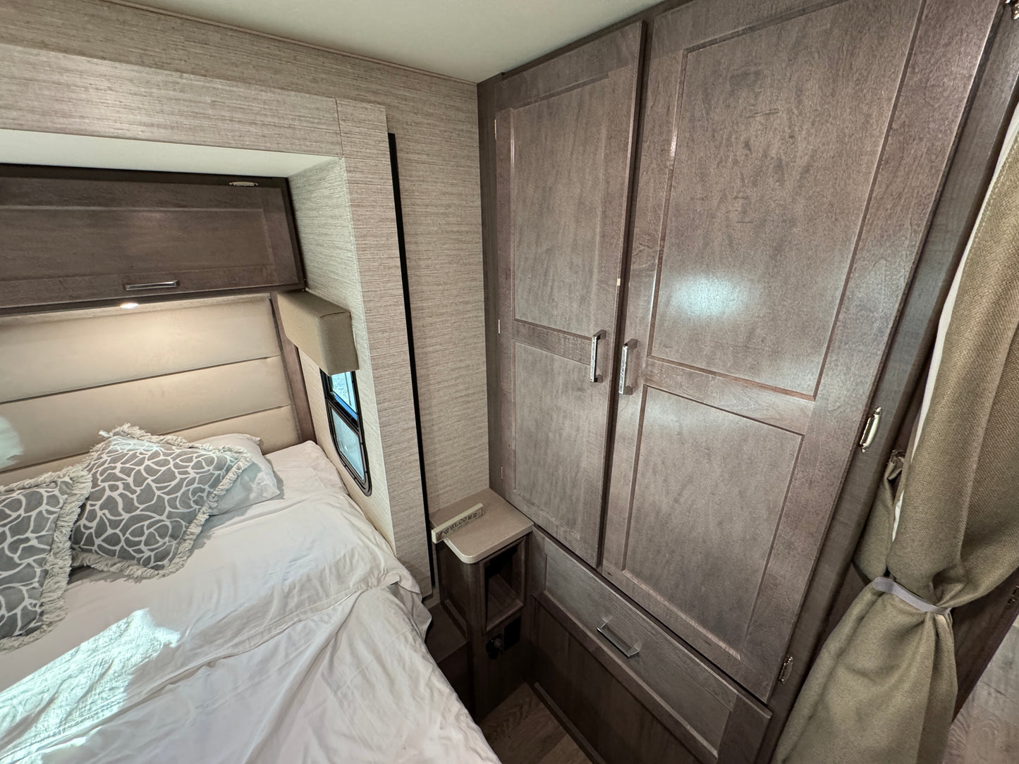 2023 Winnebago Minnie Winnie 22M