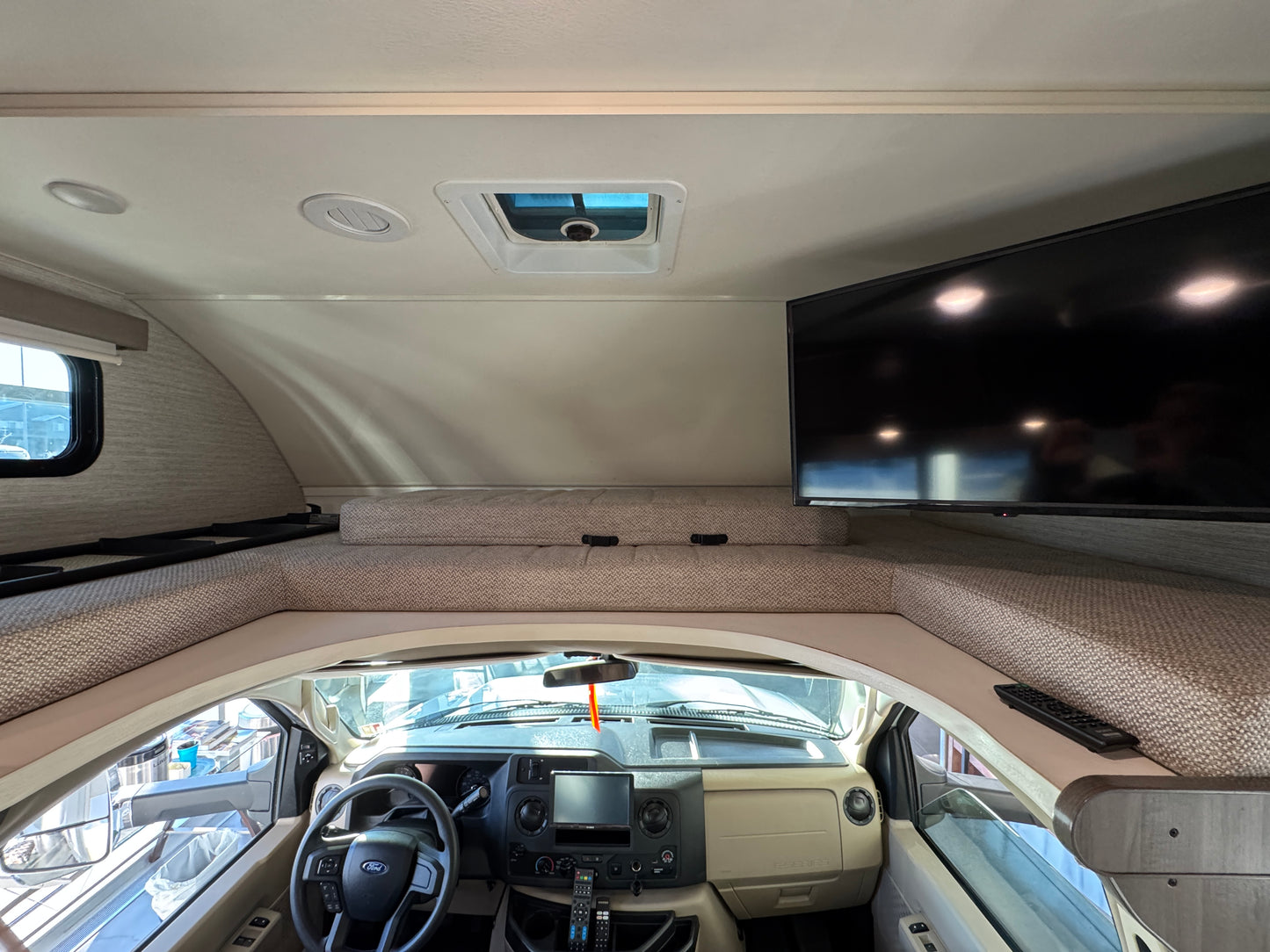 2023 Winnebago Minnie Winnie 22M