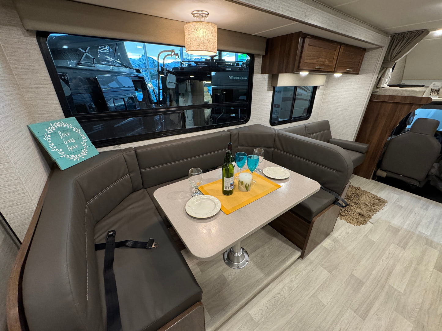 2023 Winnebago Minnie Winnie 31K