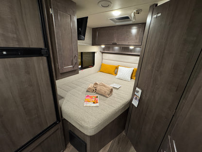 2023 Winnebago Minnie Winnie 25B (SOLD OUT)