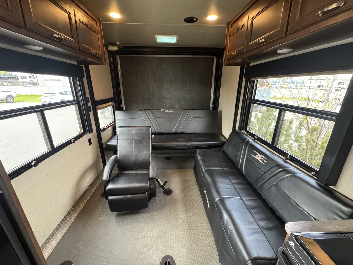 2016 Keystone Vapor Lite 26-V Toy Hauler