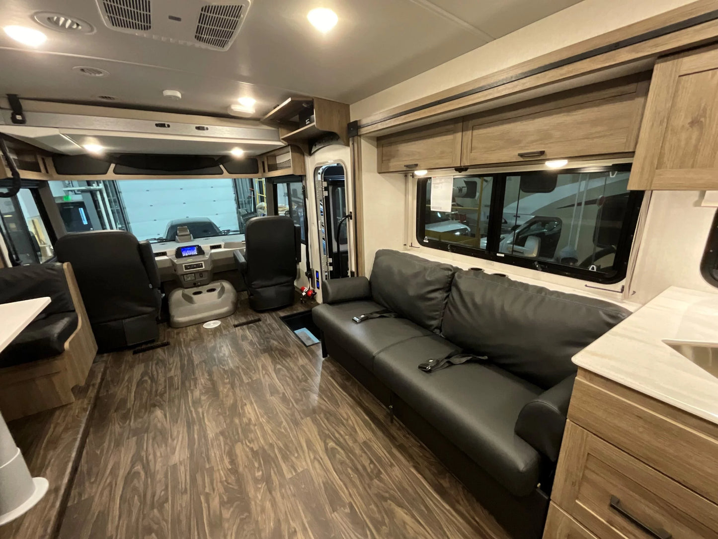 2024 Winnebago Vista 34R
