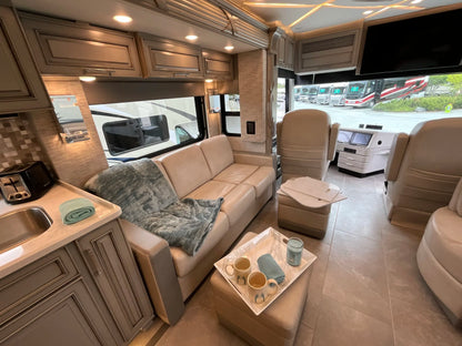 2024 Newmar Mountain Aire 3825