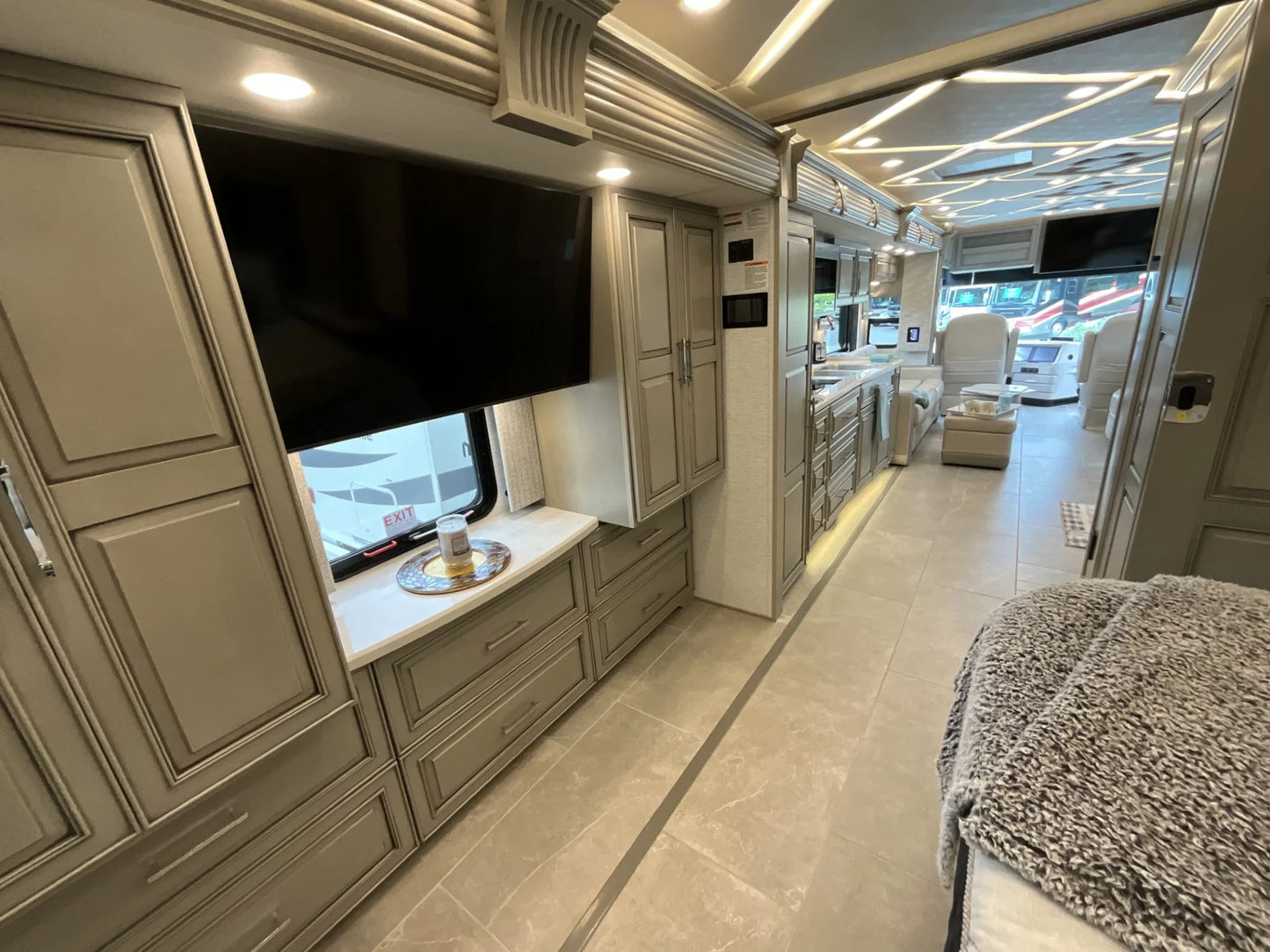 2024 Newmar Mountain Aire 3825