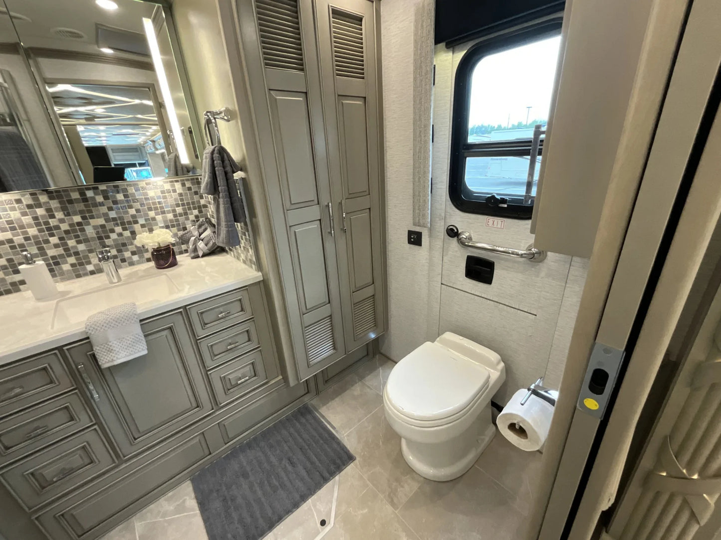 2024 Newmar Mountain Aire 3825