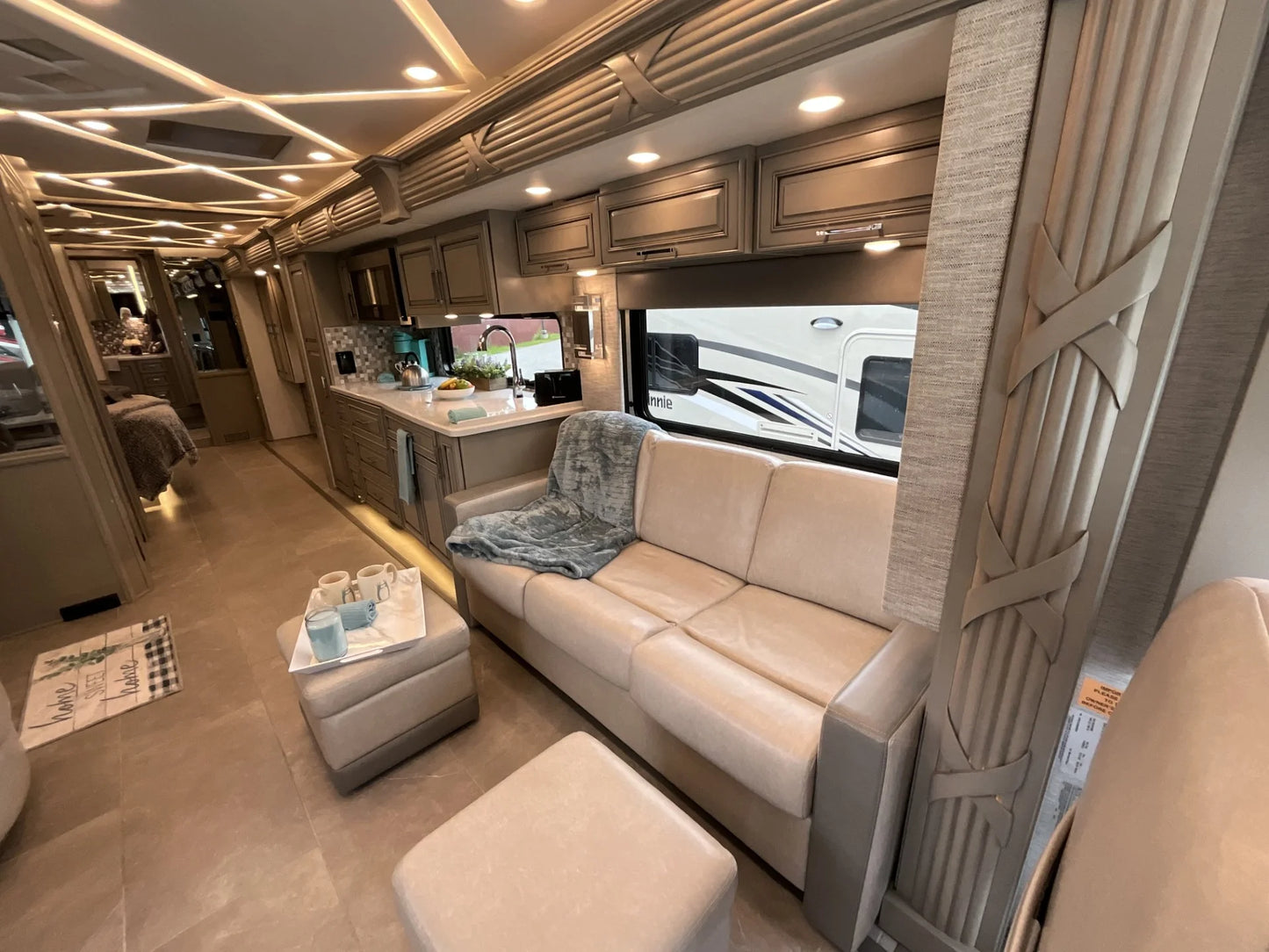 2024 Newmar Mountain Aire 3825